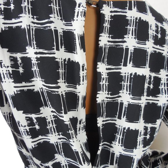 ONE CLOTHING Print Romper L Black/White Belted - Picture 7 of 10